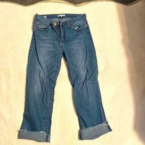 Women’s cropped jeans